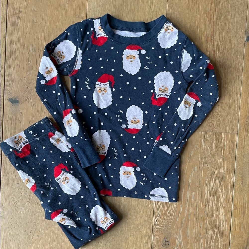 Santa pajamas, size 6